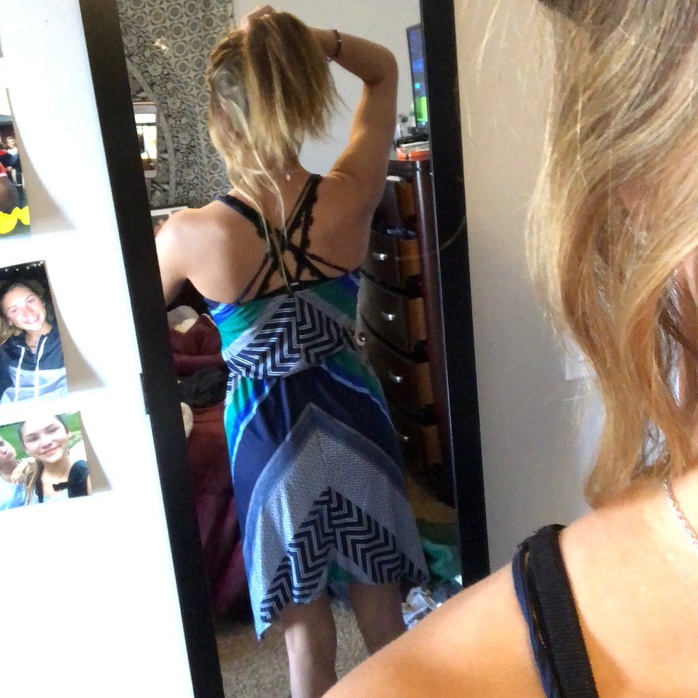 Dress - Picture 2 of 4